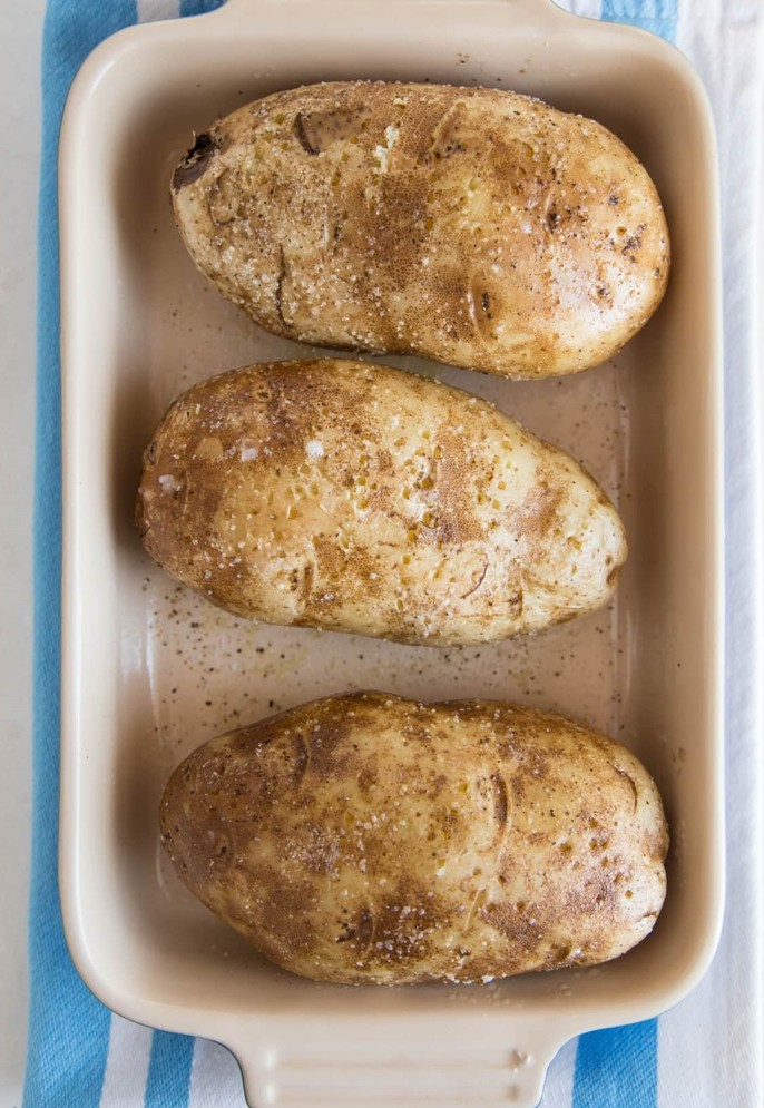 Microwave Baked Potatoes | Recipes Friend